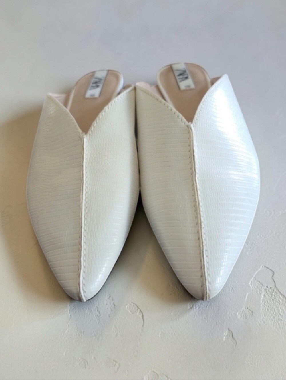 ZARA White Textured Pointed-Toe Mule Flats - Women's